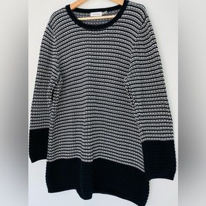 Calvin Klein long sleeve Large Blqck and White sweater